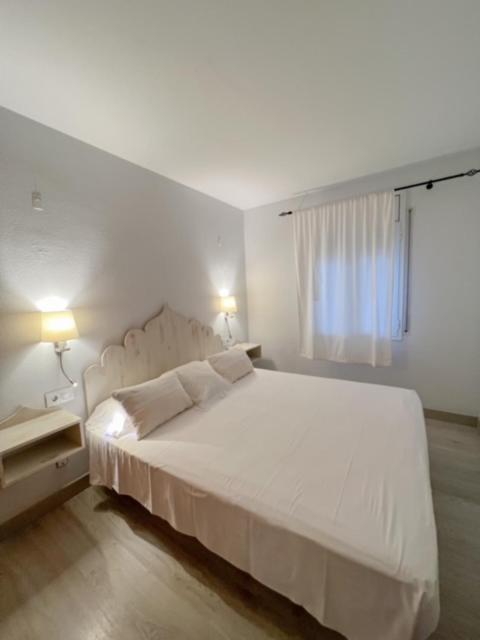 Hotel & Apartaments Thalassa Sport & Spa Roses Ngoại thất bức ảnh