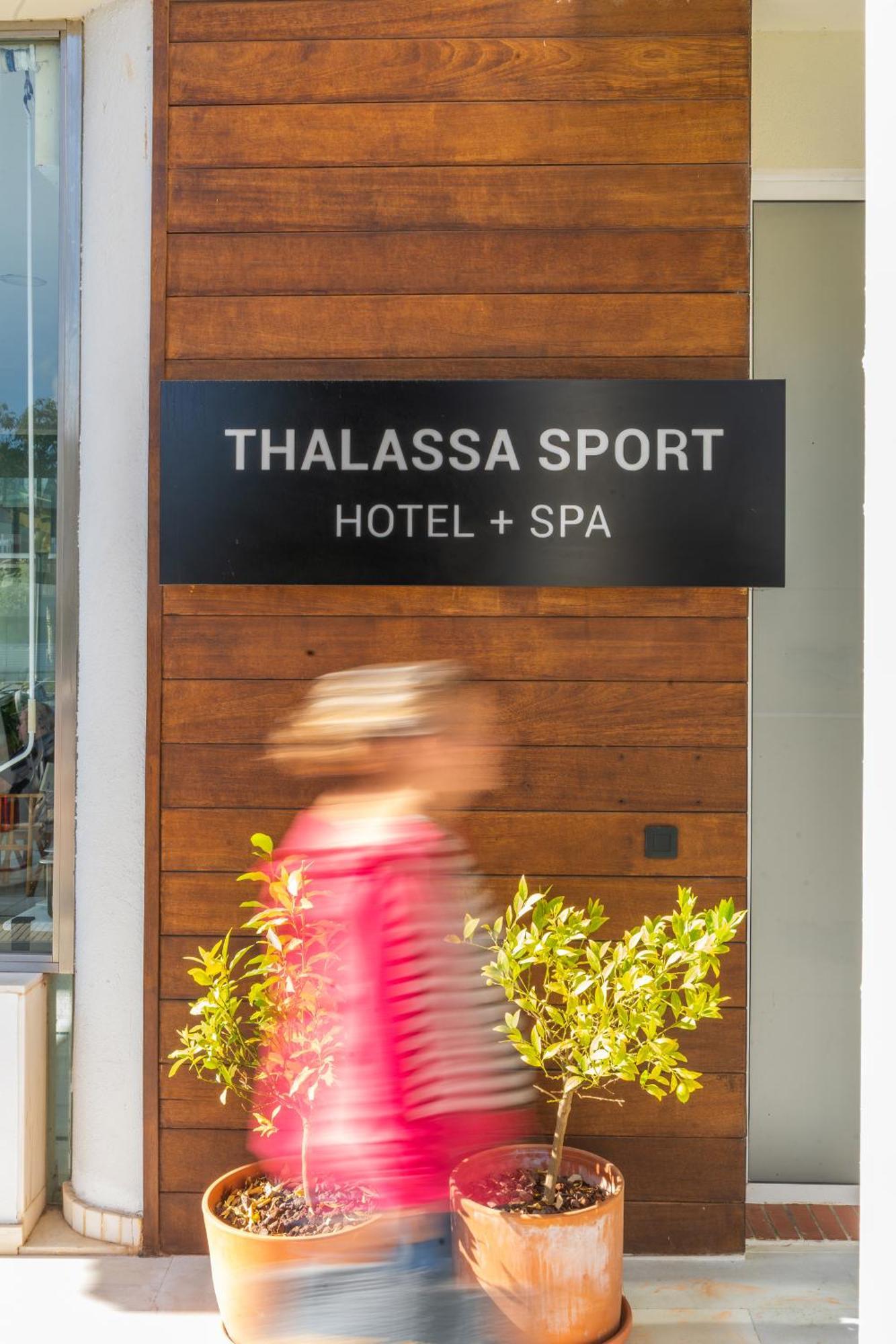 Hotel & Apartaments Thalassa Sport & Spa Roses Ngoại thất bức ảnh