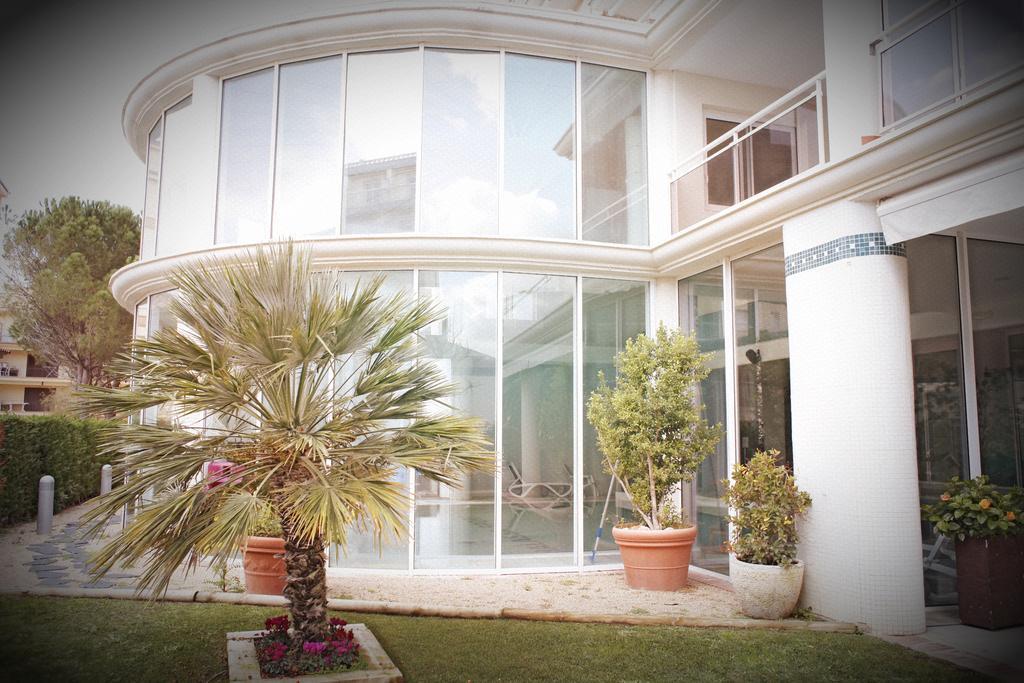 Hotel & Apartaments Thalassa Sport & Spa Roses Ngoại thất bức ảnh