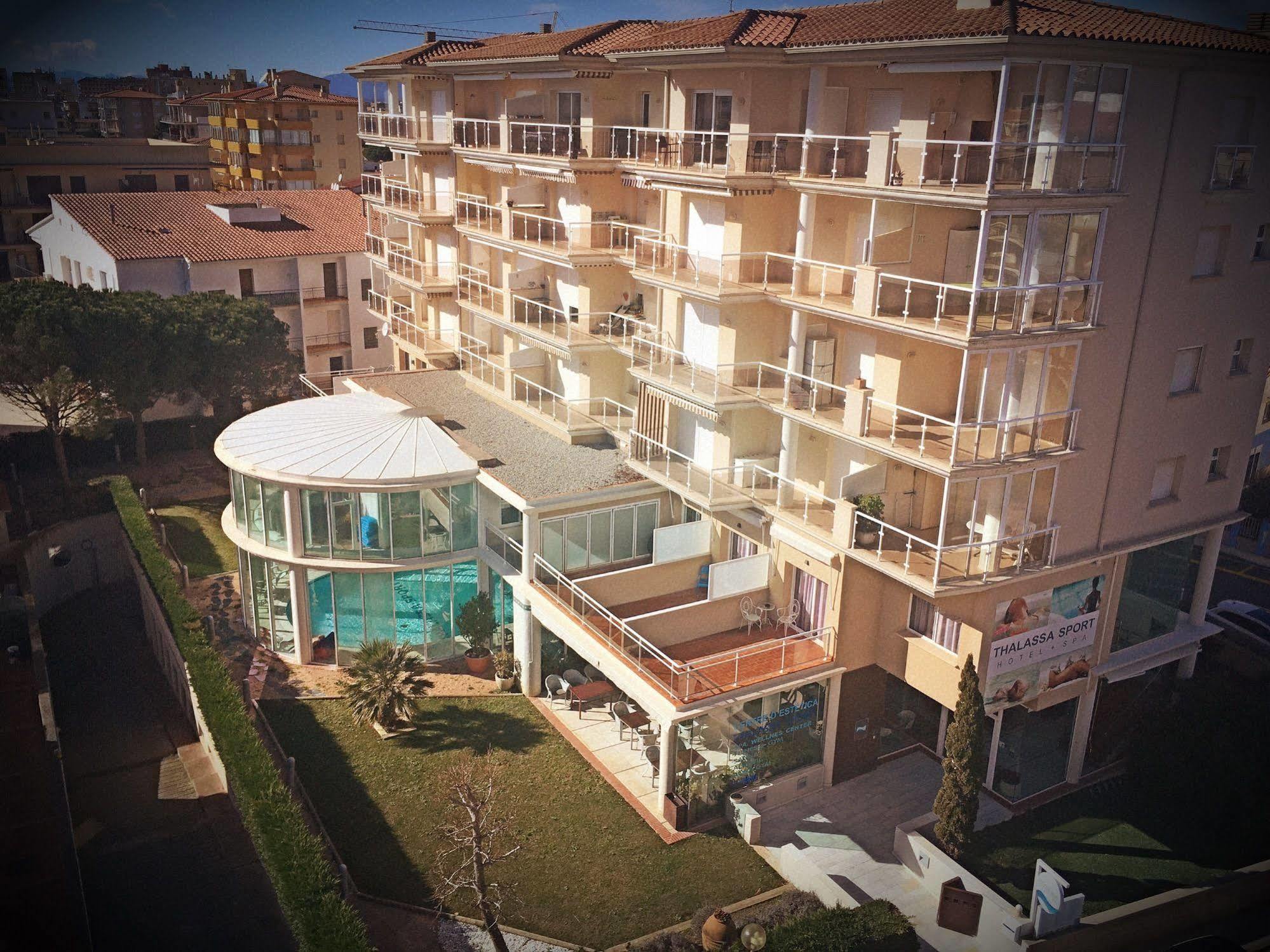 Hotel & Apartaments Thalassa Sport & Spa Roses Ngoại thất bức ảnh
